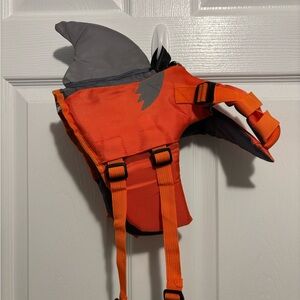 Dog life jacket. XS.  Reflective Fin Life jacket. Never used